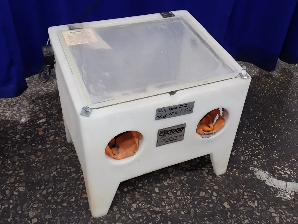 Cylcone 18" X 14" X 12" Blast Cabinet