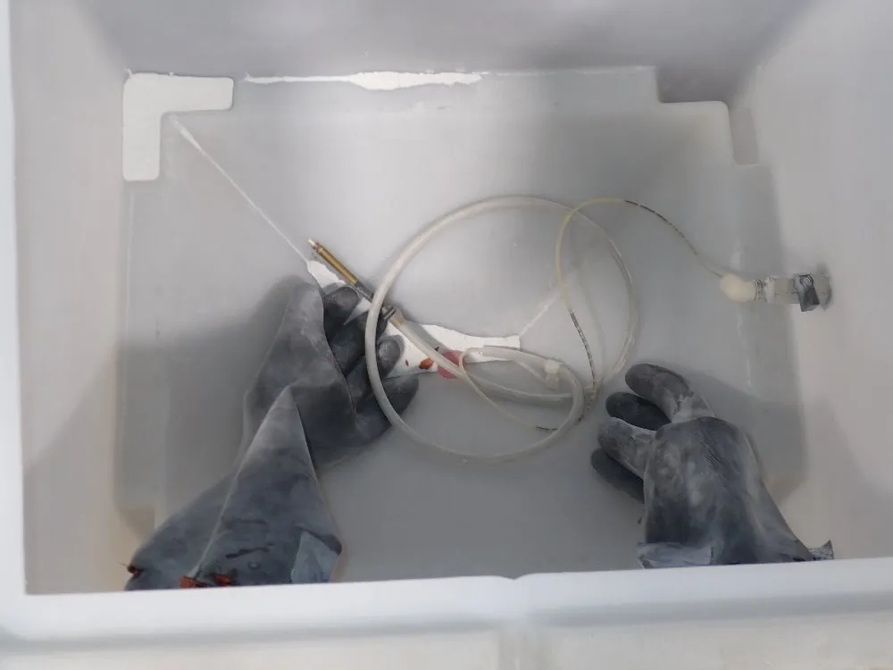 Cylcone 18" X 14" X 12" Blast Cabinet