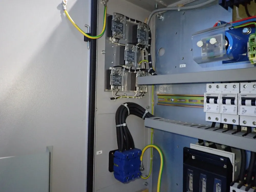 Van Dorn Demag Injection Molder - Ergotech Compact