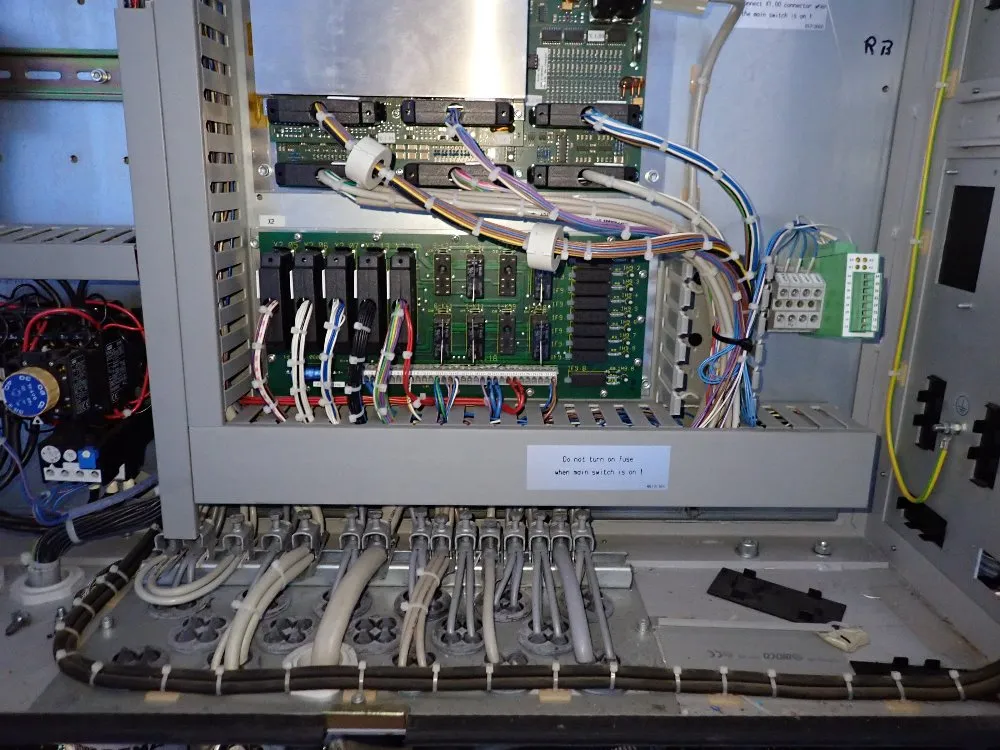 Van Dorn Demag Injection Molder - Ergotech Compact