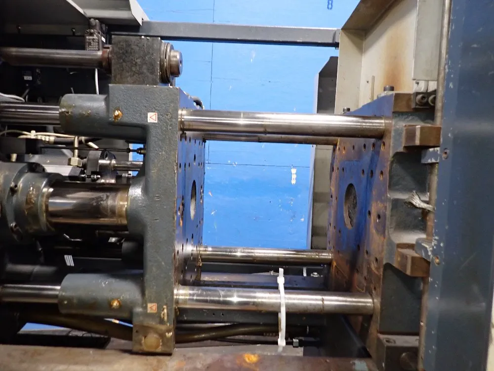 Van Dorn Demag Injection Molder - Ergotech Syetem