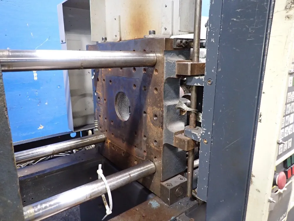 Van Dorn Demag Injection Molder - Ergotech Syetem