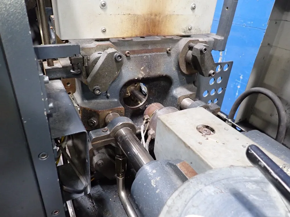 Van Dorn Demag Injection Molder - Ergotech Syetem
