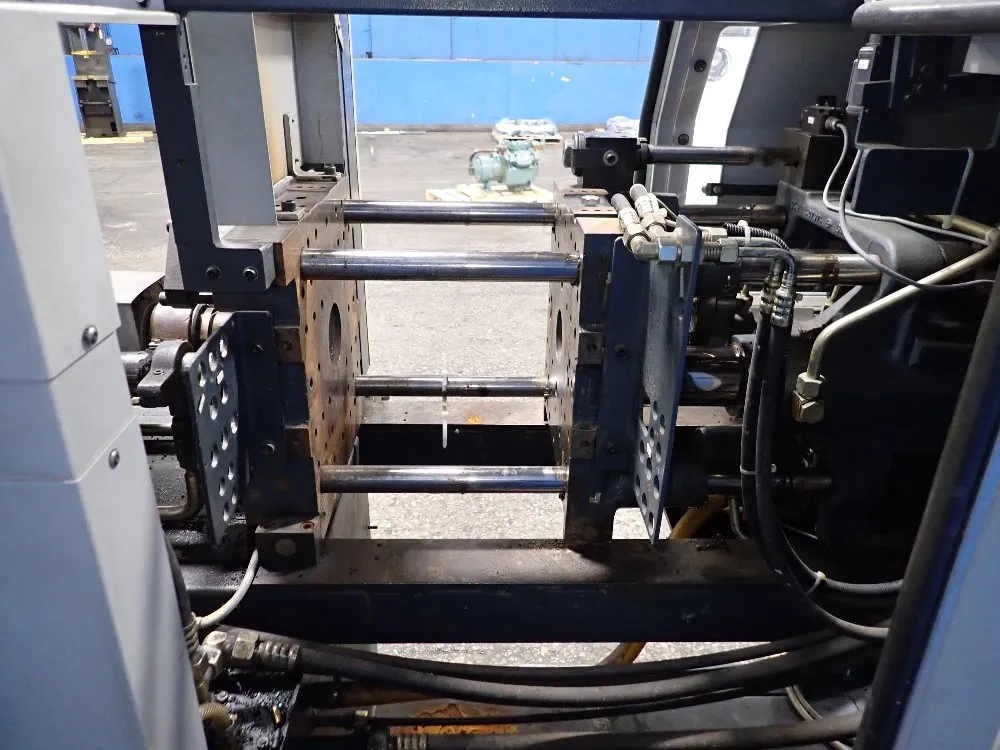 Van Dorn Demag Injection Molder - Ergotech Syetem