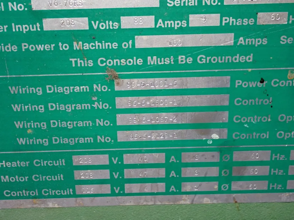 Newbury Injection Molder - V676 Rs