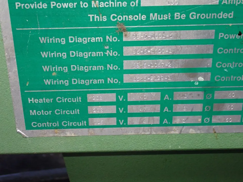 Newbury Injection Molder - V676 Rs