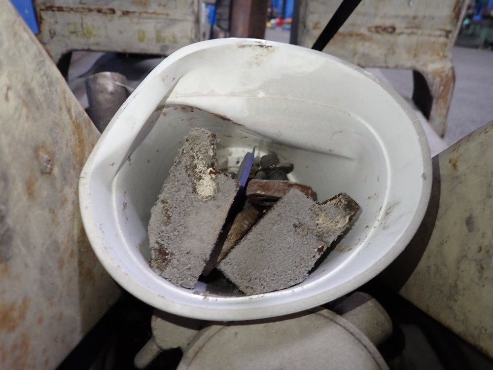 Cascade 7700 Lbs Forklift Clamp - 77f14301