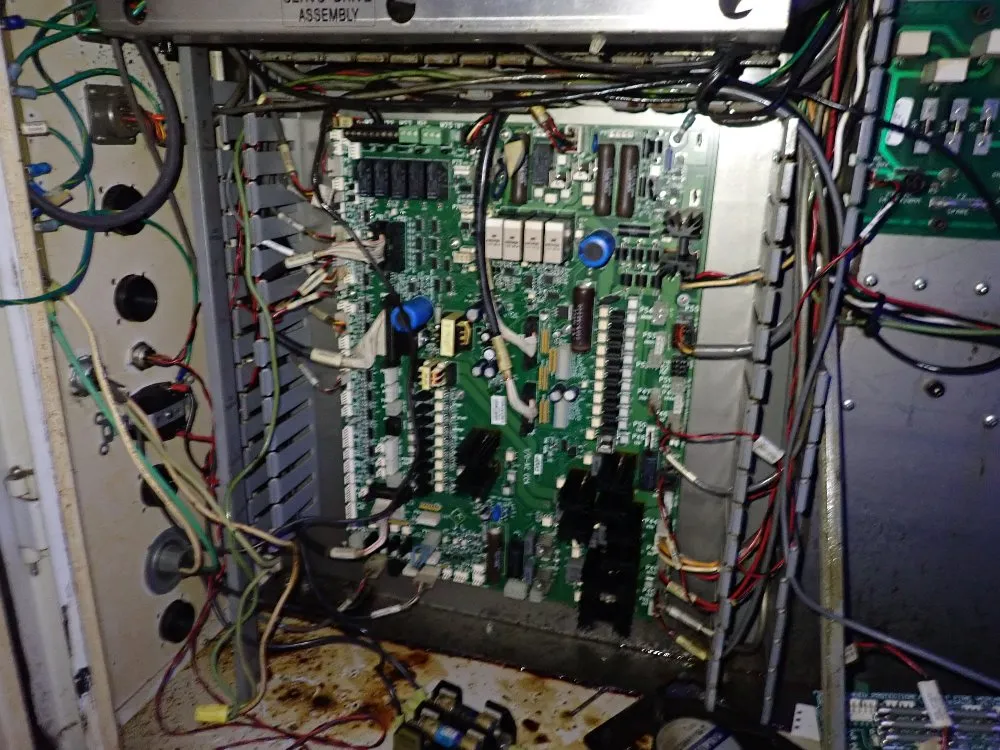 Haas 12" X 28 1/2" Cnc Vmc - Minimill