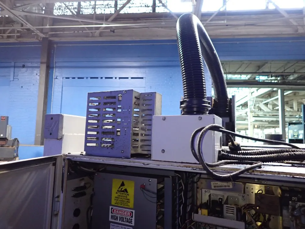 Haas 12" X 28 1/2" Cnc Vmc - Minimill