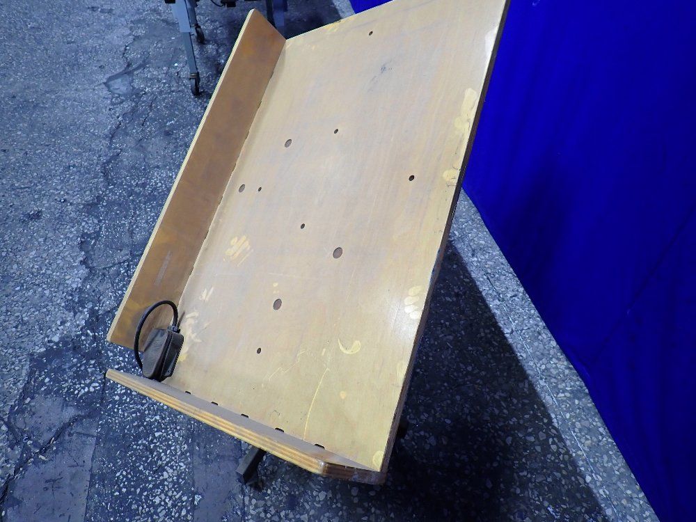 Challenge 40"x28" Paper Jogger - A