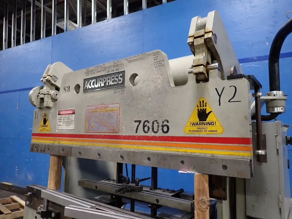 Accurpress 60 Ton X 72" Press Brake - 7606