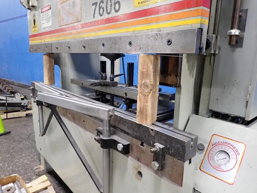 Accurpress 60 Ton X 72" Press Brake - 7606