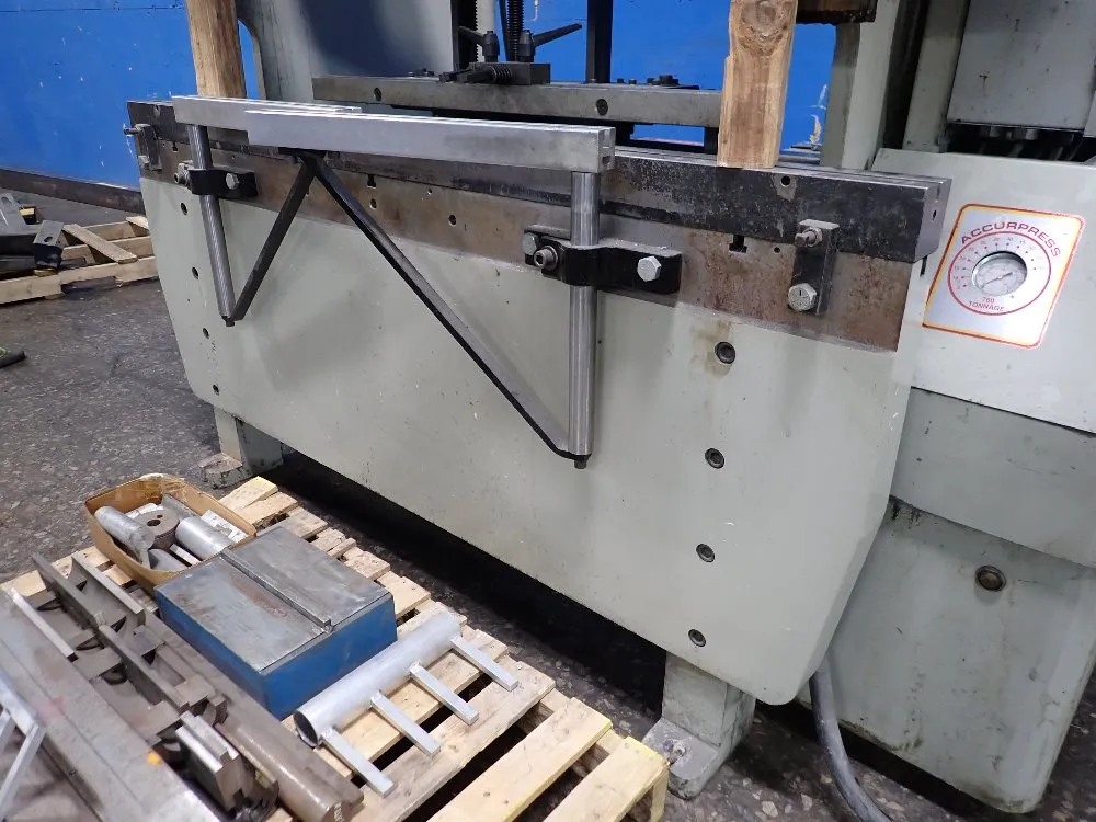 Accurpress 60 Ton X 72" Press Brake - 7606