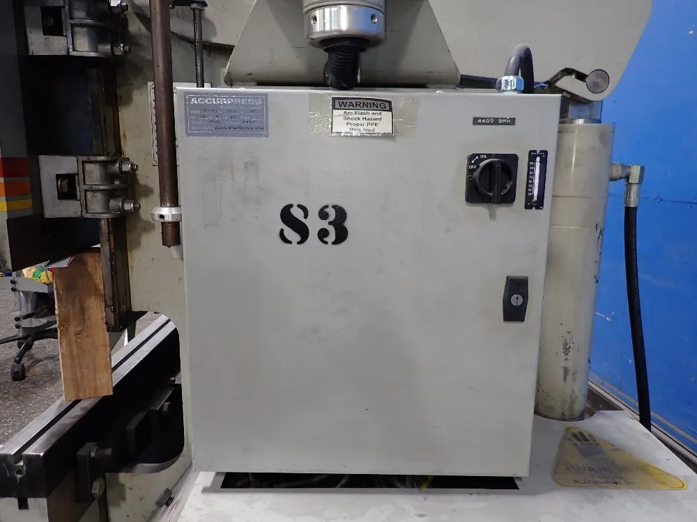 Accurpress 60 Ton X 72" Press Brake - 7606