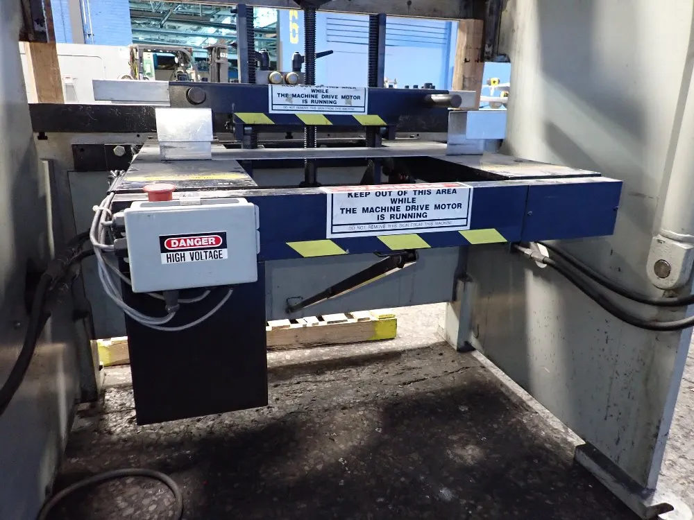 Accurpress 60 Ton X 72" Press Brake - 7606