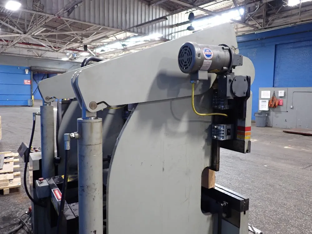 Accurpress 60 Ton X 72" Press Brake - 7606