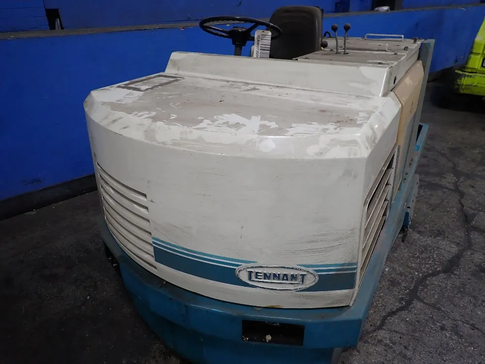 Tennant 51" Floor Scrubber - 527 Series-2