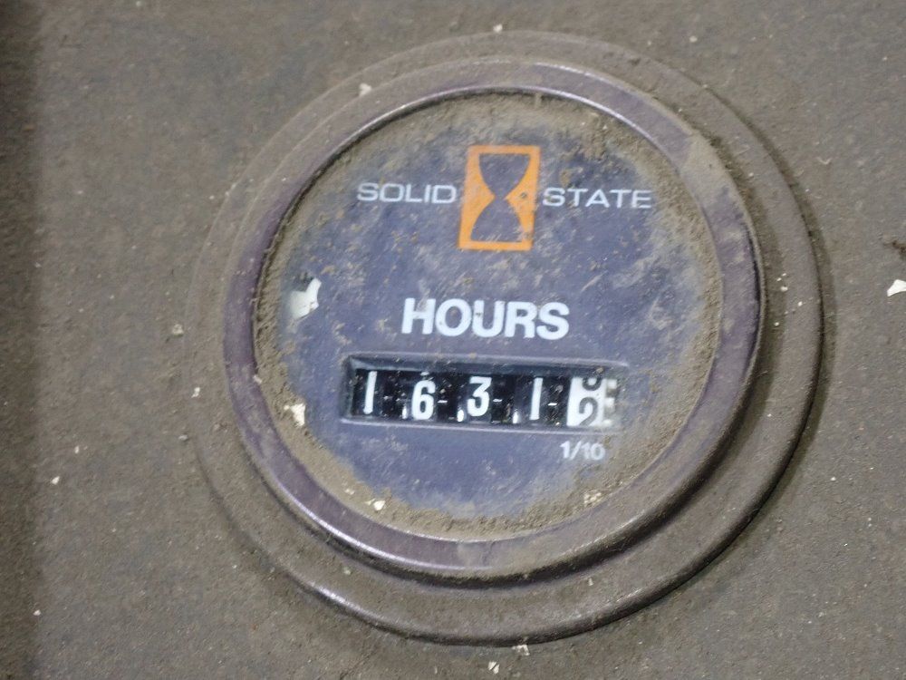 Tennant 51" Floor Scrubber - 527 Series-2