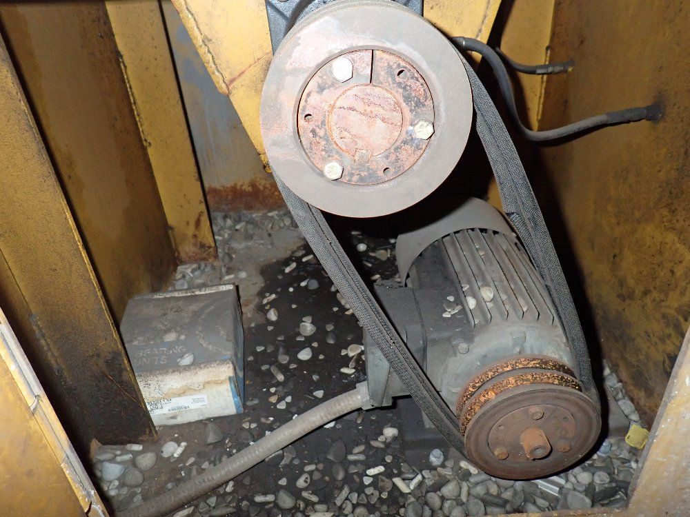 Royson 26"x10"x12" Vibratory Finisher