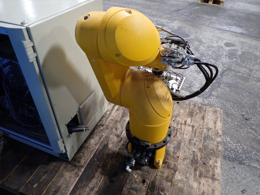 Staubli Robot - Tx90