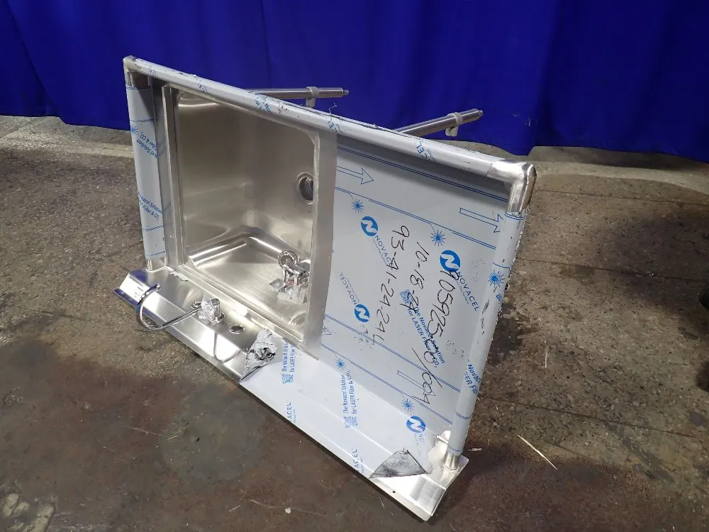 Advance Tabco 24"x12" Sink - 93-41-24-24l