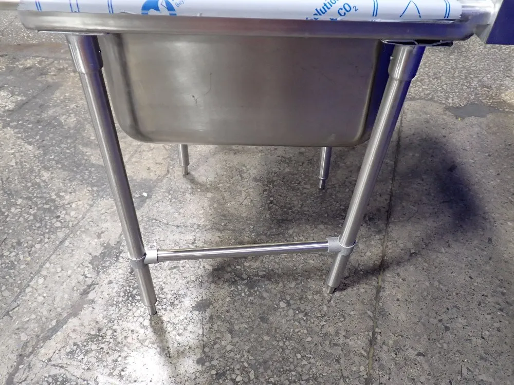 Advance Tabco 24"x12" Sink - 93-41-24-24l