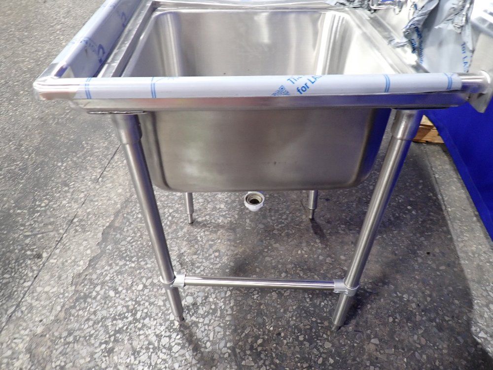 Advance Tabco 24"x12" Sink - 93-41-24-24l
