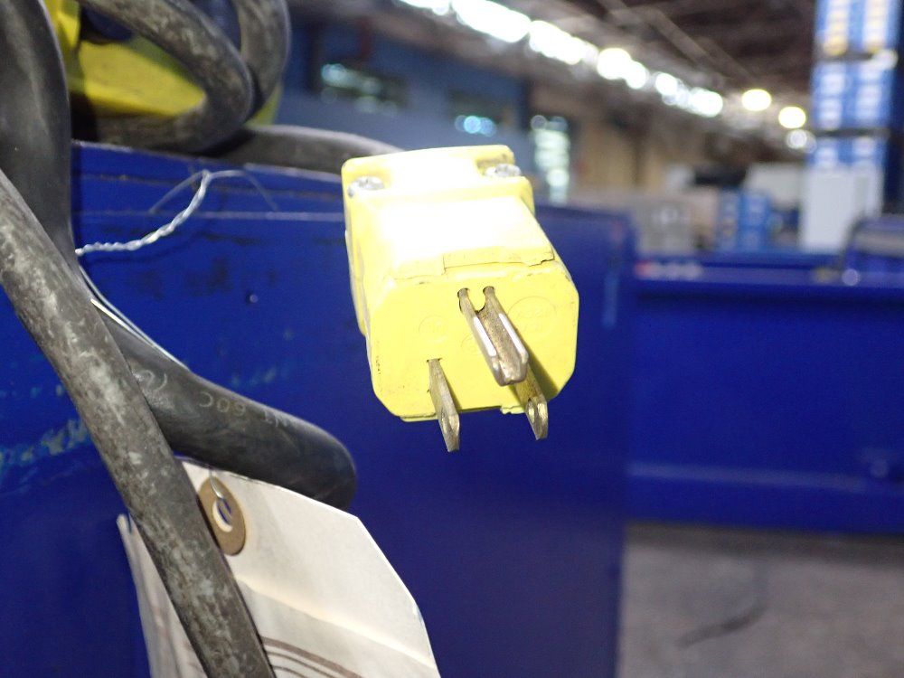 Southwest Products 2000 Lbs Lift Table