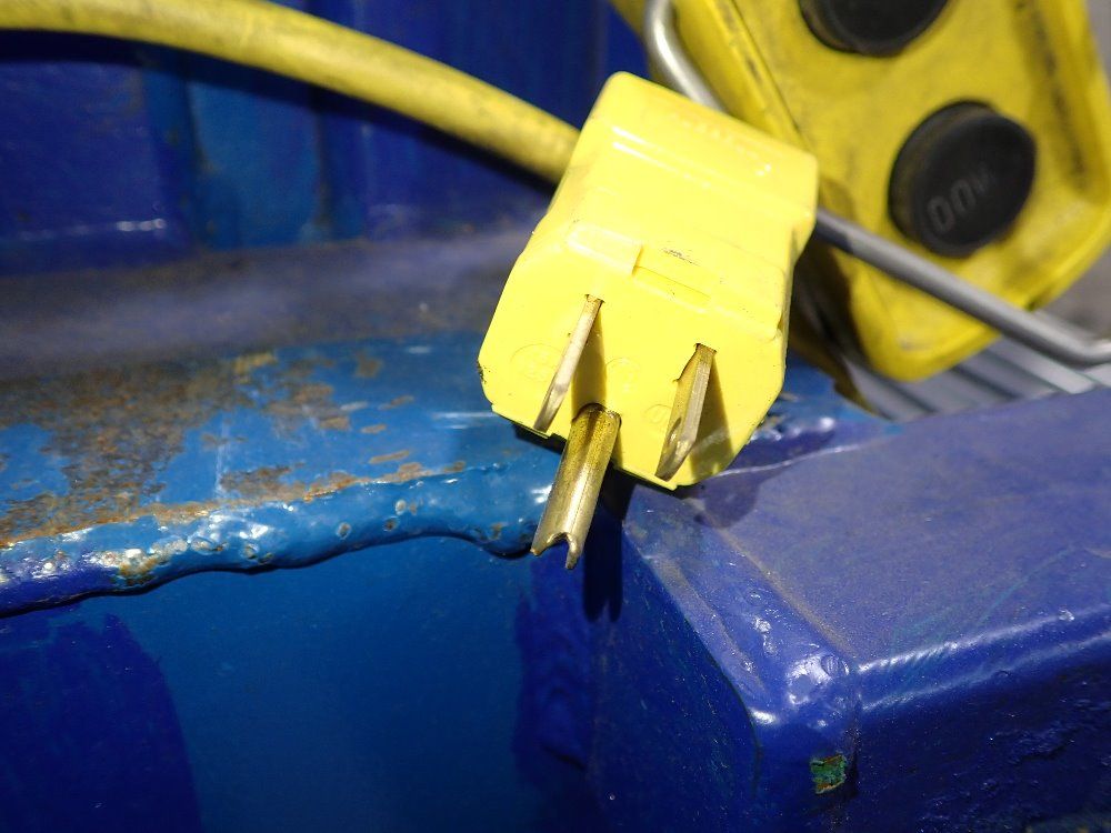 Southwest Products 2500 Lbs Lift Table - Roll 2.5-2