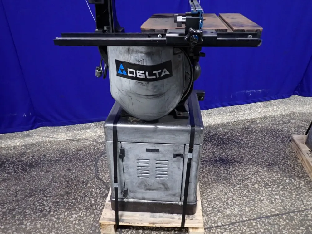Delta 14" Throat Vertical Band Saw