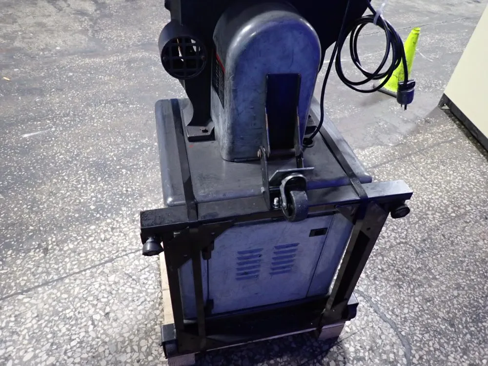 Delta 14" Throat Vertical Band Saw