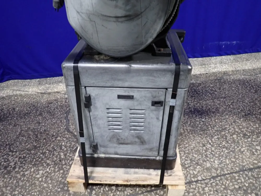 Delta 14" Throat Vertical Band Saw