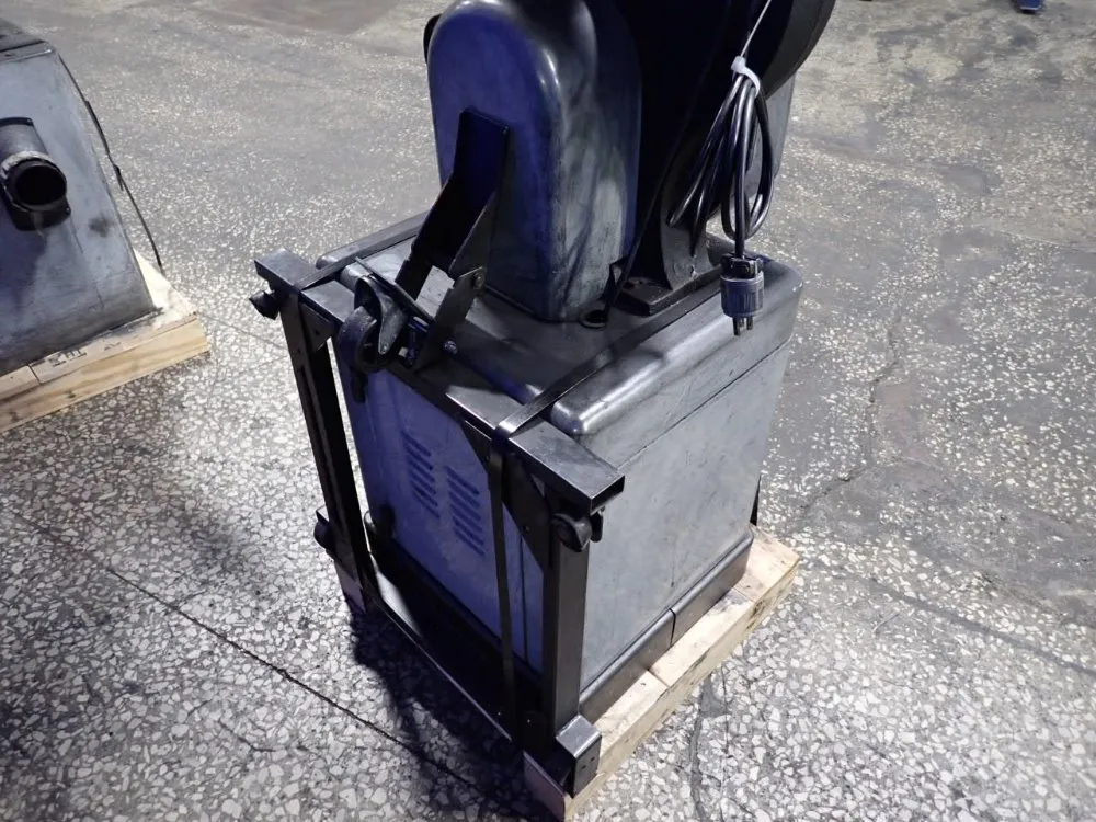 Delta 14" Throat Vertical Band Saw