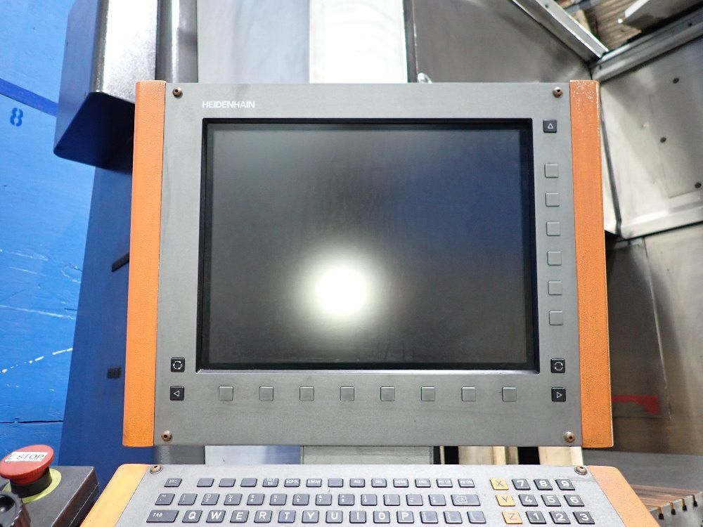 Mikron 24 1/2" X 27 1/2" Cnc Vmc - Hsm 600