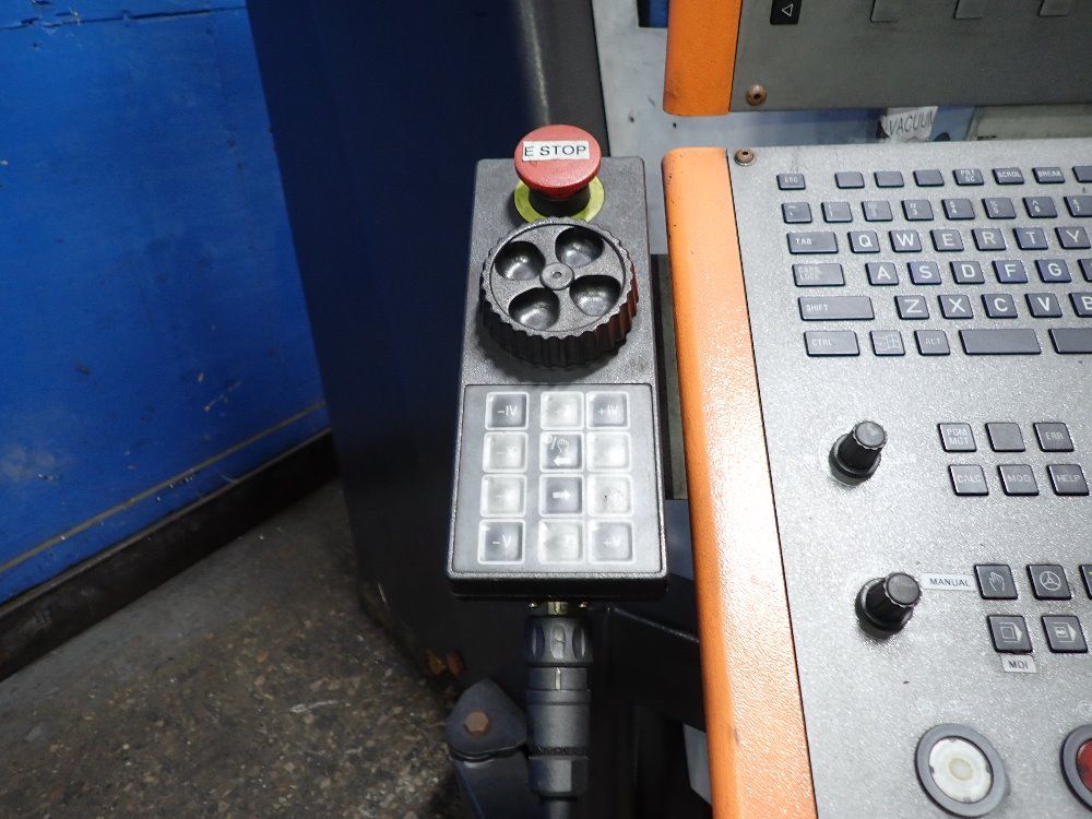 Mikron 24 1/2" X 27 1/2" Cnc Vmc - Hsm 600