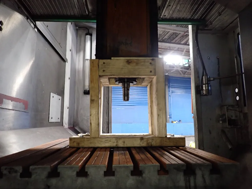 Mikron 24 1/2" X 27 1/2" Cnc Vmc - Hsm 600