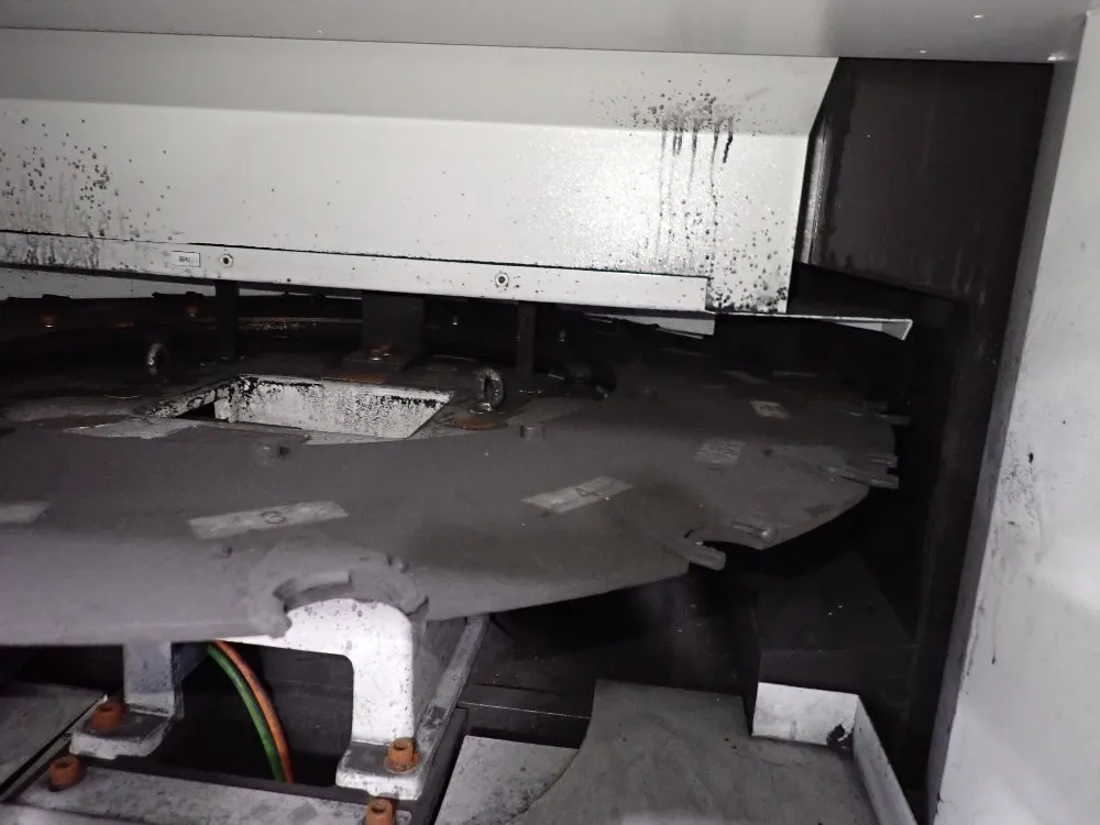 Mikron 24 1/2" X 27 1/2" Cnc Vmc - Hsm 600