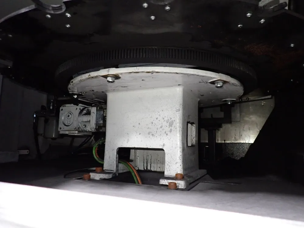 Mikron 24 1/2" X 27 1/2" Cnc Vmc - Hsm 600