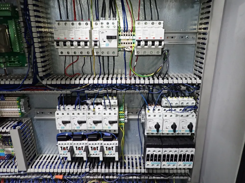 Mikron 24 1/2" X 27 1/2" Cnc Vmc - Hsm 600