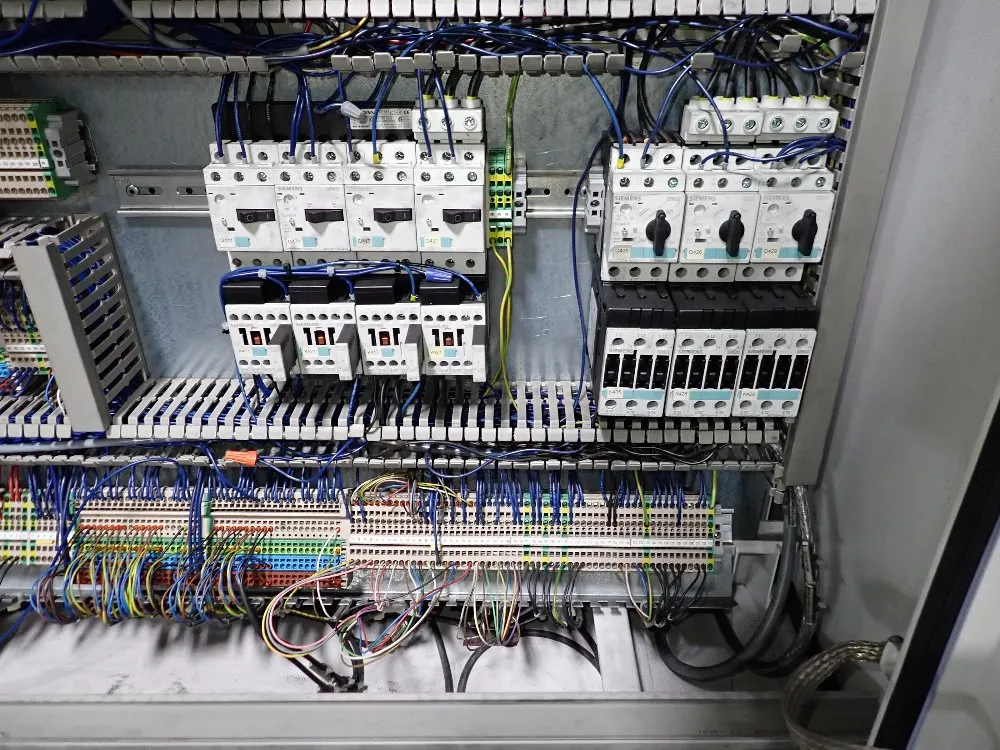 Mikron 24 1/2" X 27 1/2" Cnc Vmc - Hsm 600