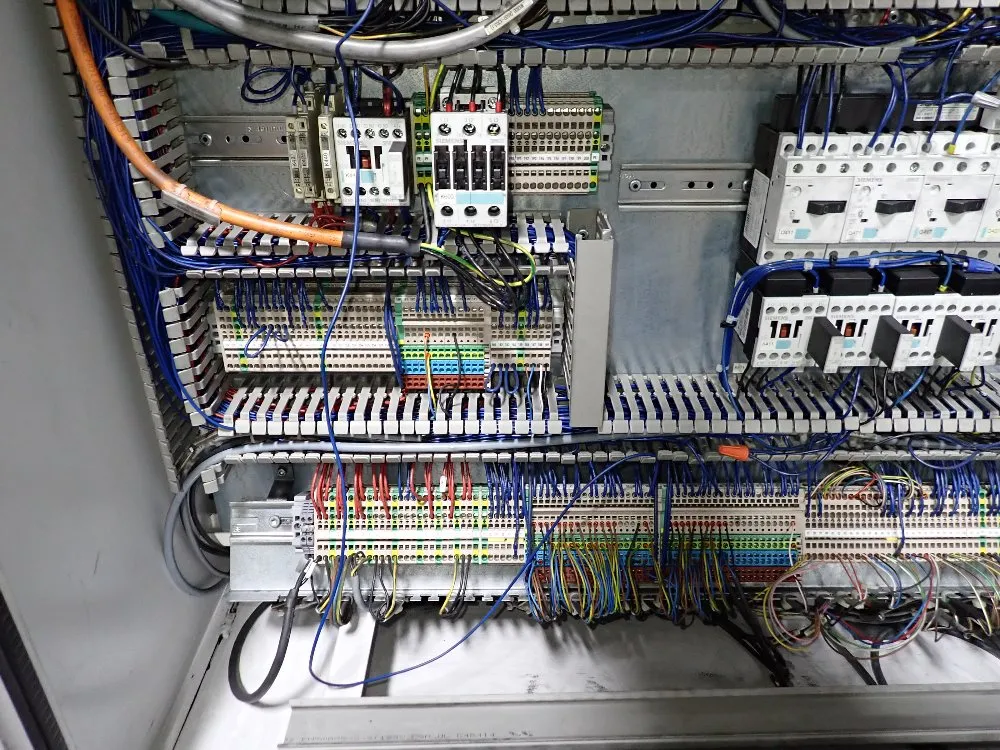 Mikron 24 1/2" X 27 1/2" Cnc Vmc - Hsm 600