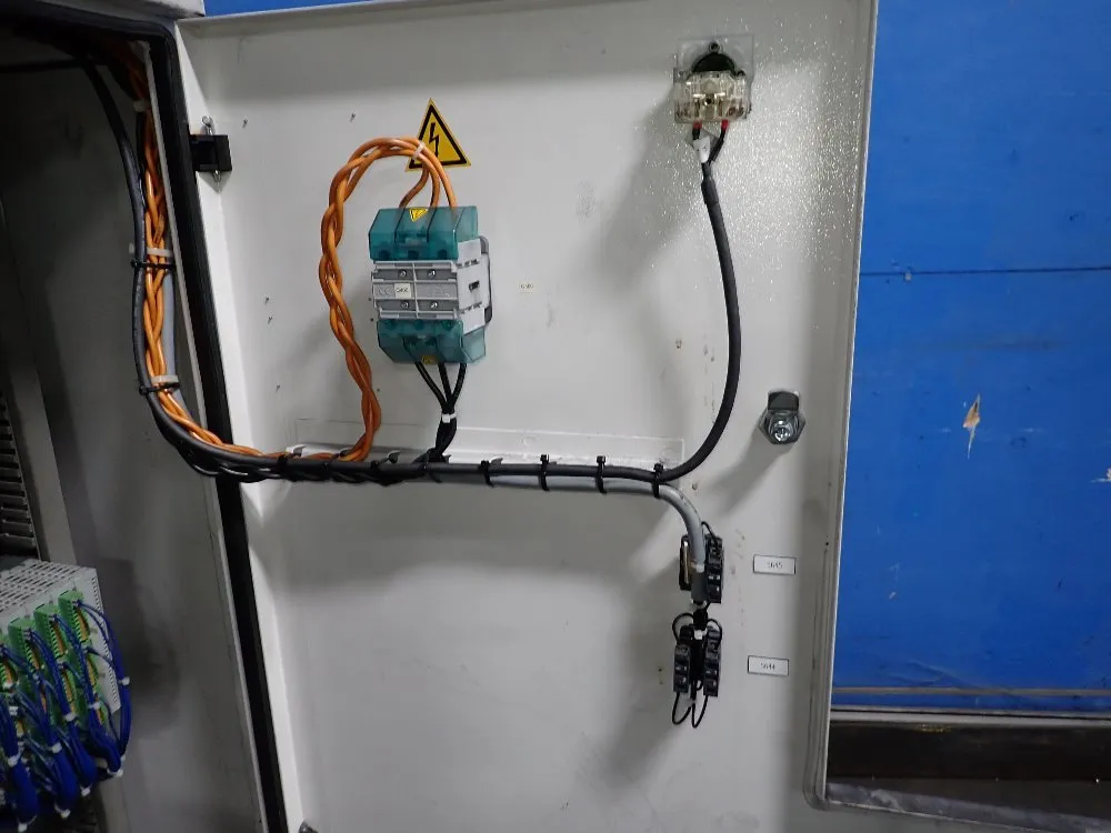 Mikron 24 1/2" X 27 1/2" Cnc Vmc - Hsm 600