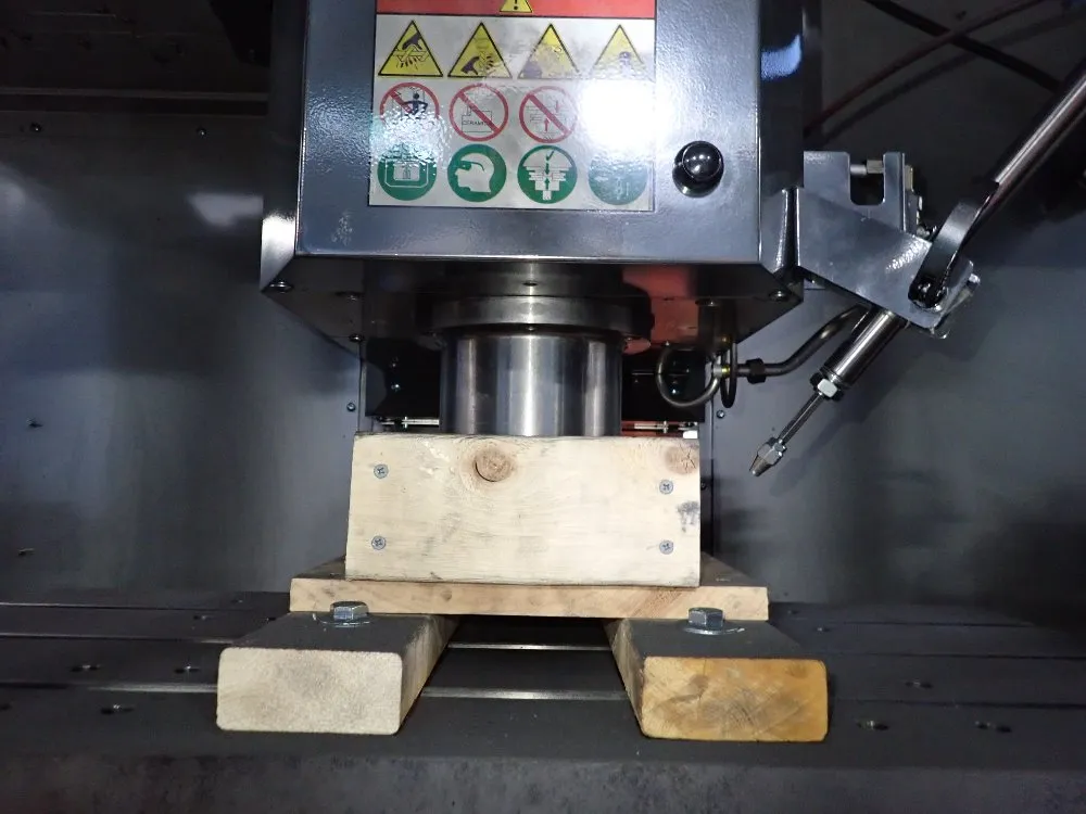 Haas 18" X 36" Cnc Vmc - Vf-2ssyt