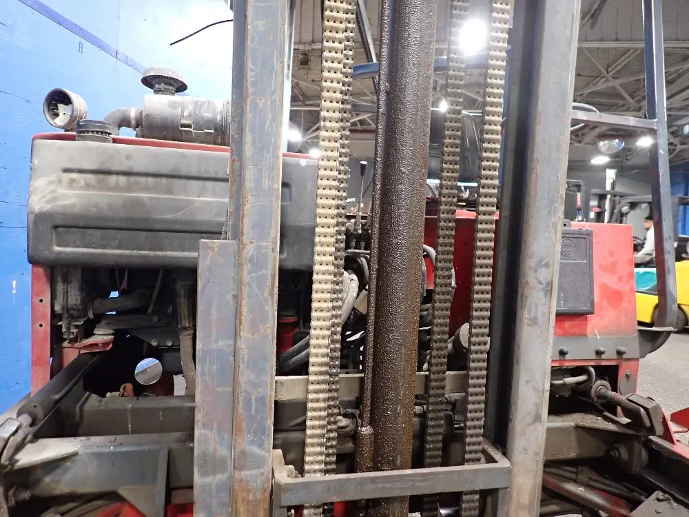 Moffett Engineering 5000 Lbs Truck Mounted Forklift - M5000w-4w