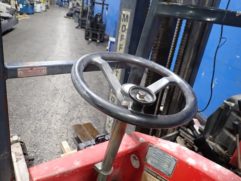 Moffett Engineering 5000 Lbs Truck Mounted Forklift - M5000w-4w