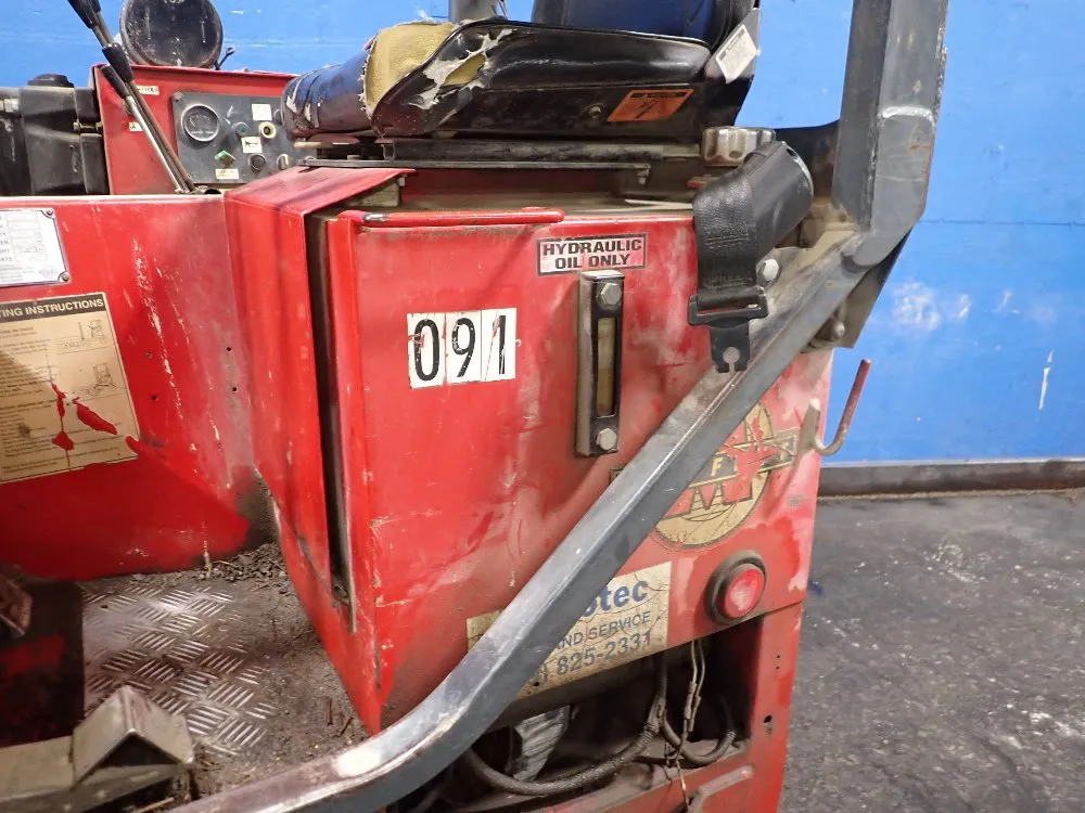 Moffett Engineering 5000 Lbs Truck Mounted Forklift - M5000w-4w