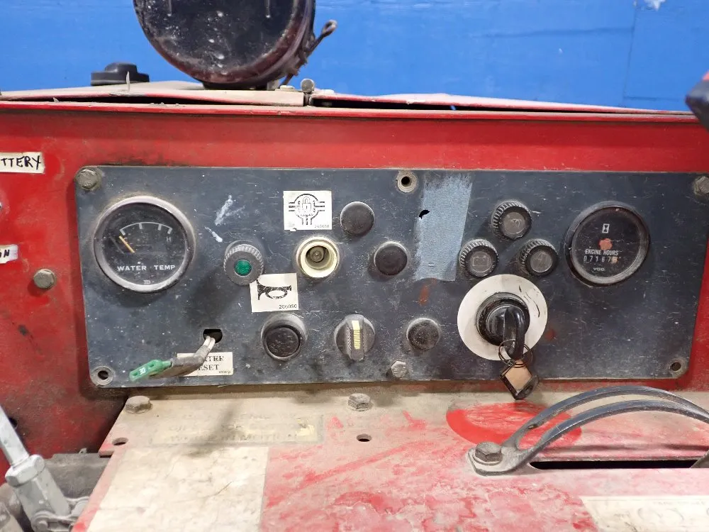 Moffett Engineering 5000 Lbs Truck Mounted Forklift - M5000w-4w