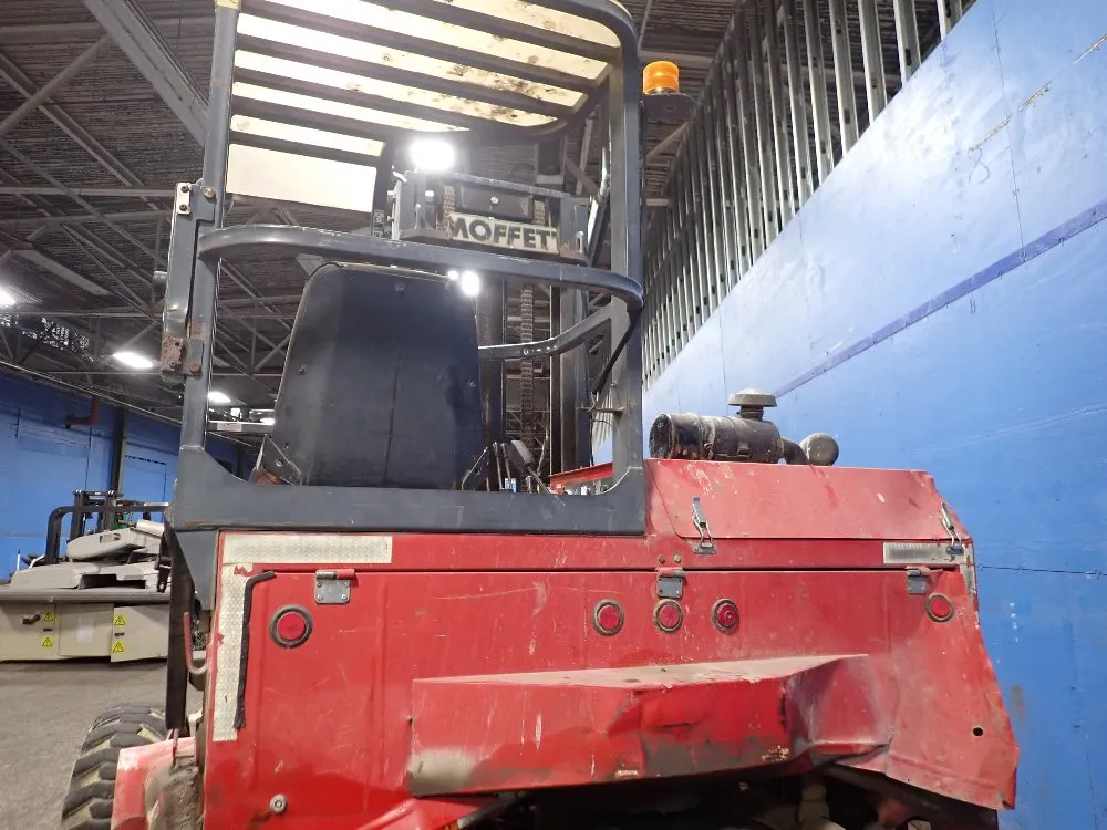 Moffett Engineering 5000 Lbs Truck Mounted Forklift - M5000w-4w