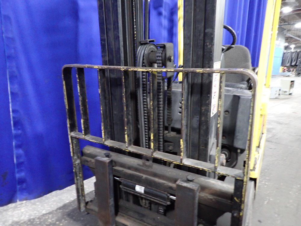 Hyster 2650 Lbs Electric Forklift - J30xmt