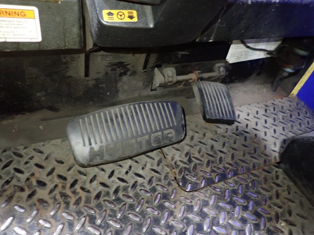 Hyster 2650 Lbs Electric Forklift - J30xmt